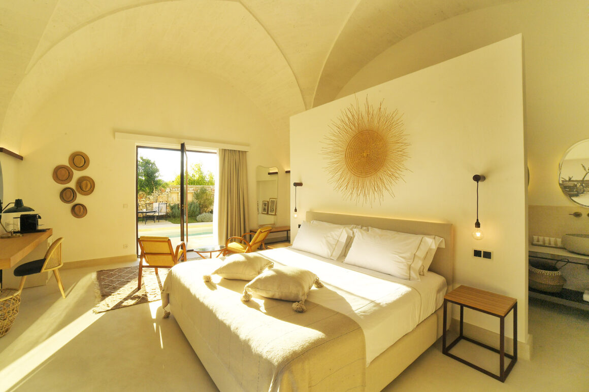 Masseria Corte degli Aromi Otranto suite rosmarino letto